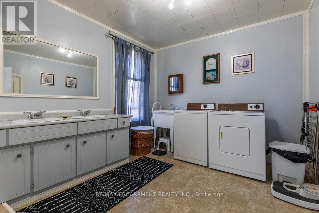 Photo 15 of 67 Beechwood Avenue, Hamilton ON