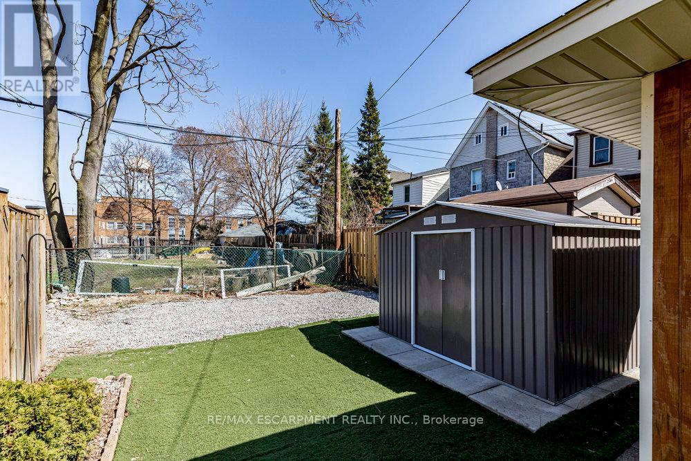 Photo 28 of 67 Beechwood Avenue, Hamilton ON