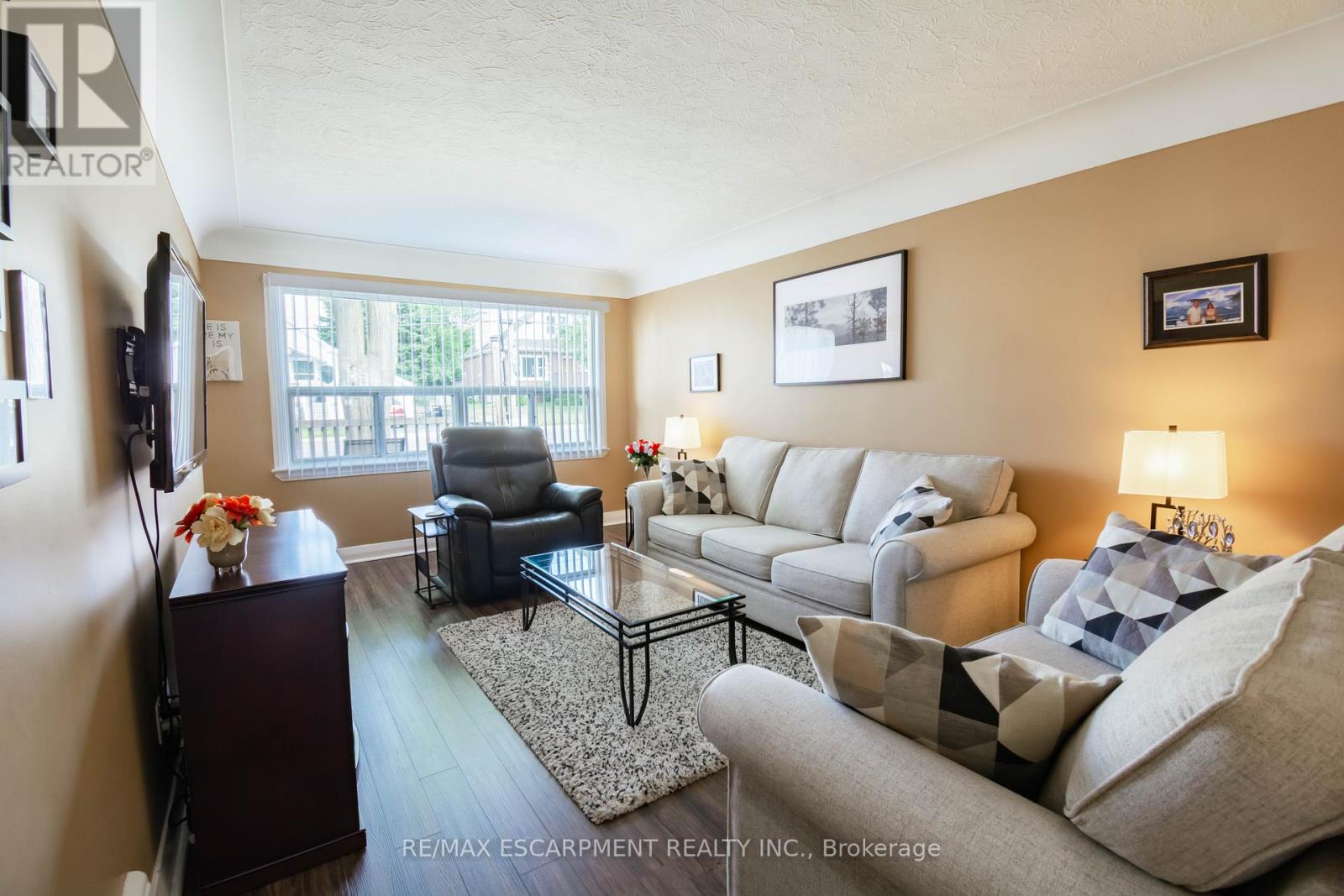 Single Family House for Sale in  COCHRANE ROAD Hamilton (Rosedale) 