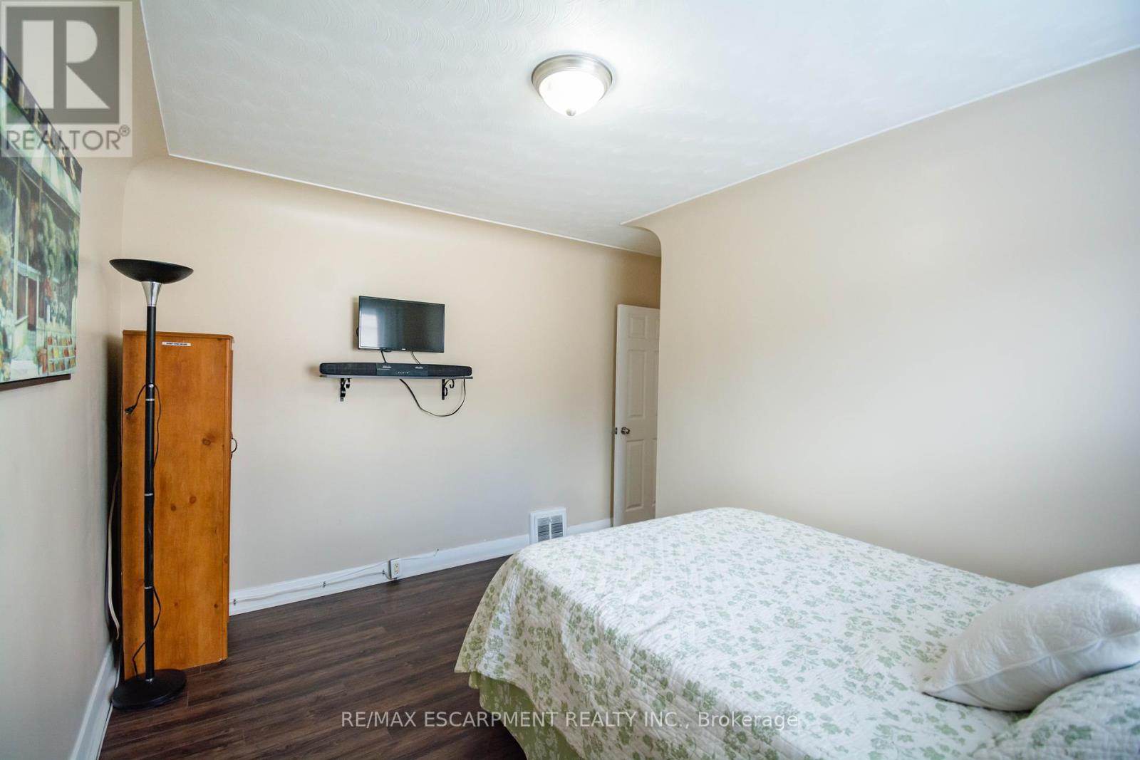 Single Family House for Sale in  COCHRANE ROAD Hamilton (Rosedale) 