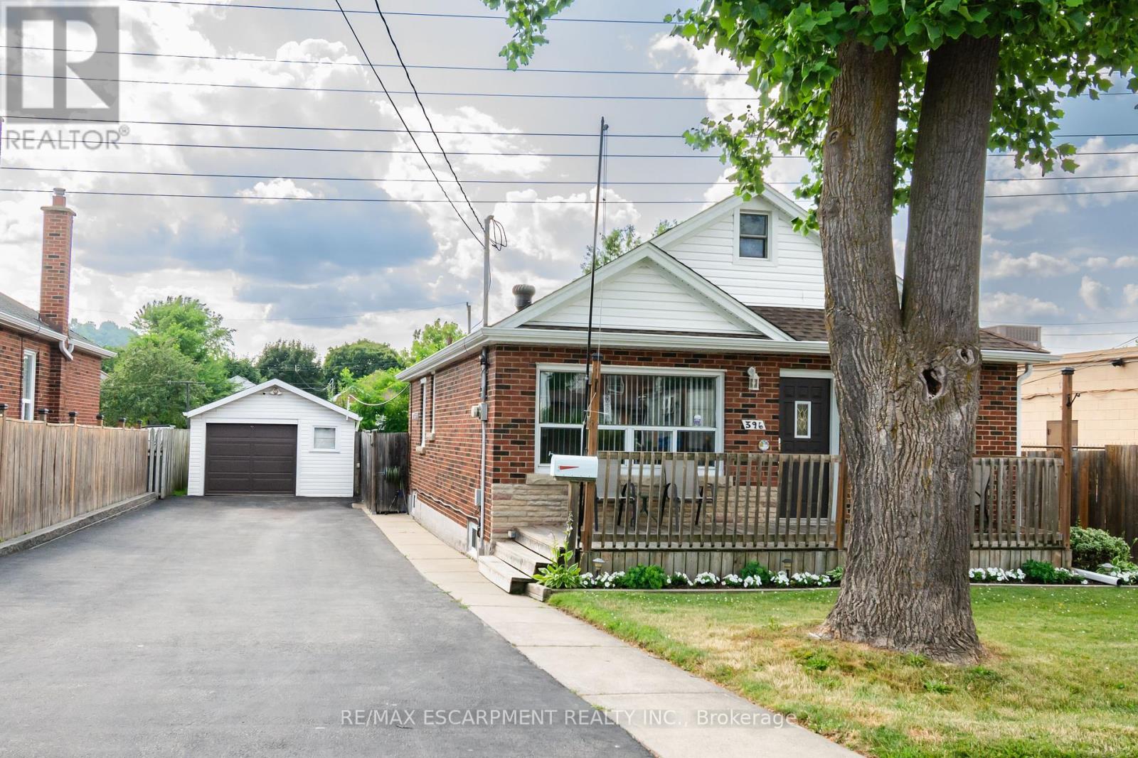Single Family House for Sale in  COCHRANE ROAD Hamilton (Rosedale) 
