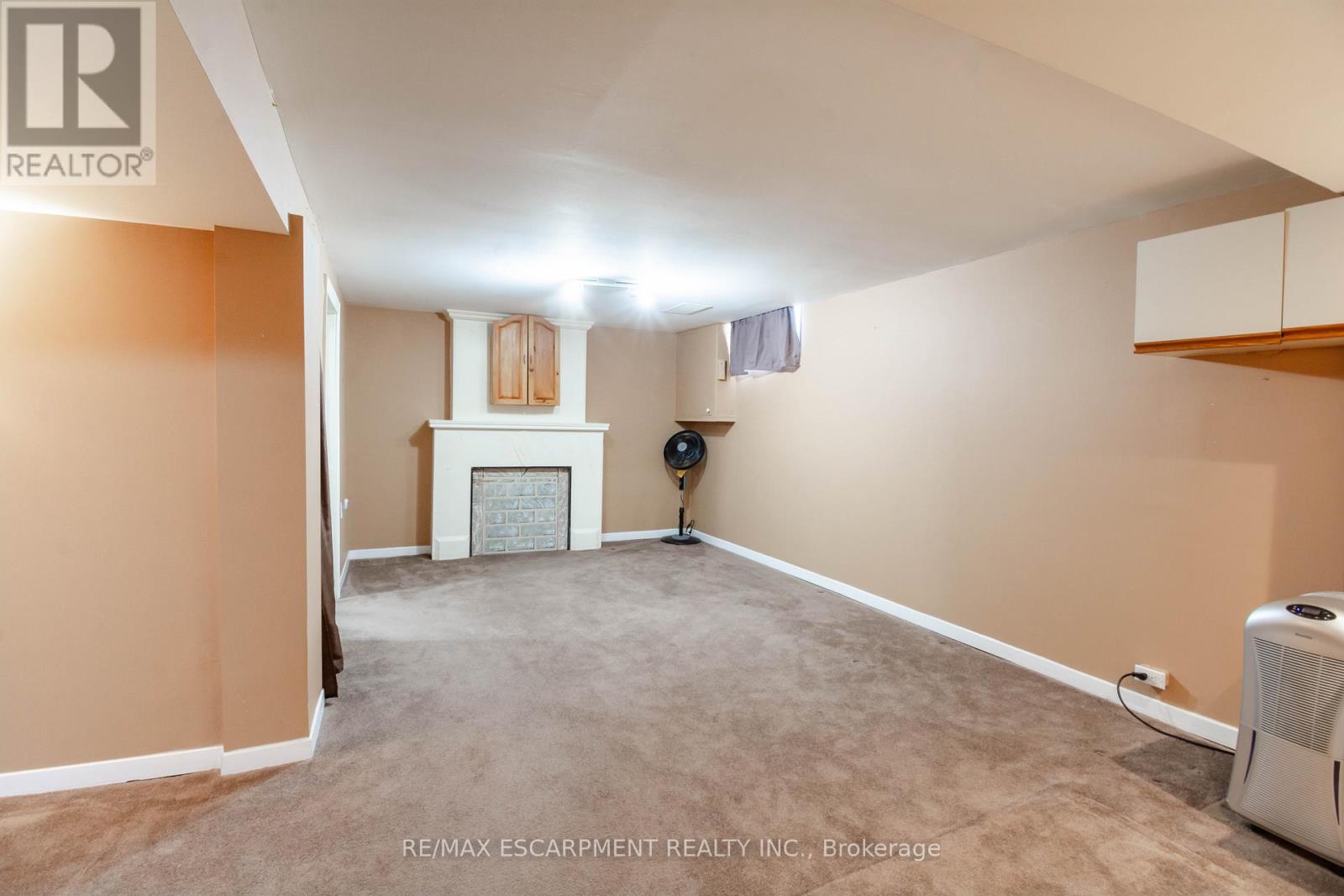 Single Family House for Sale in  COCHRANE ROAD Hamilton (Rosedale) 