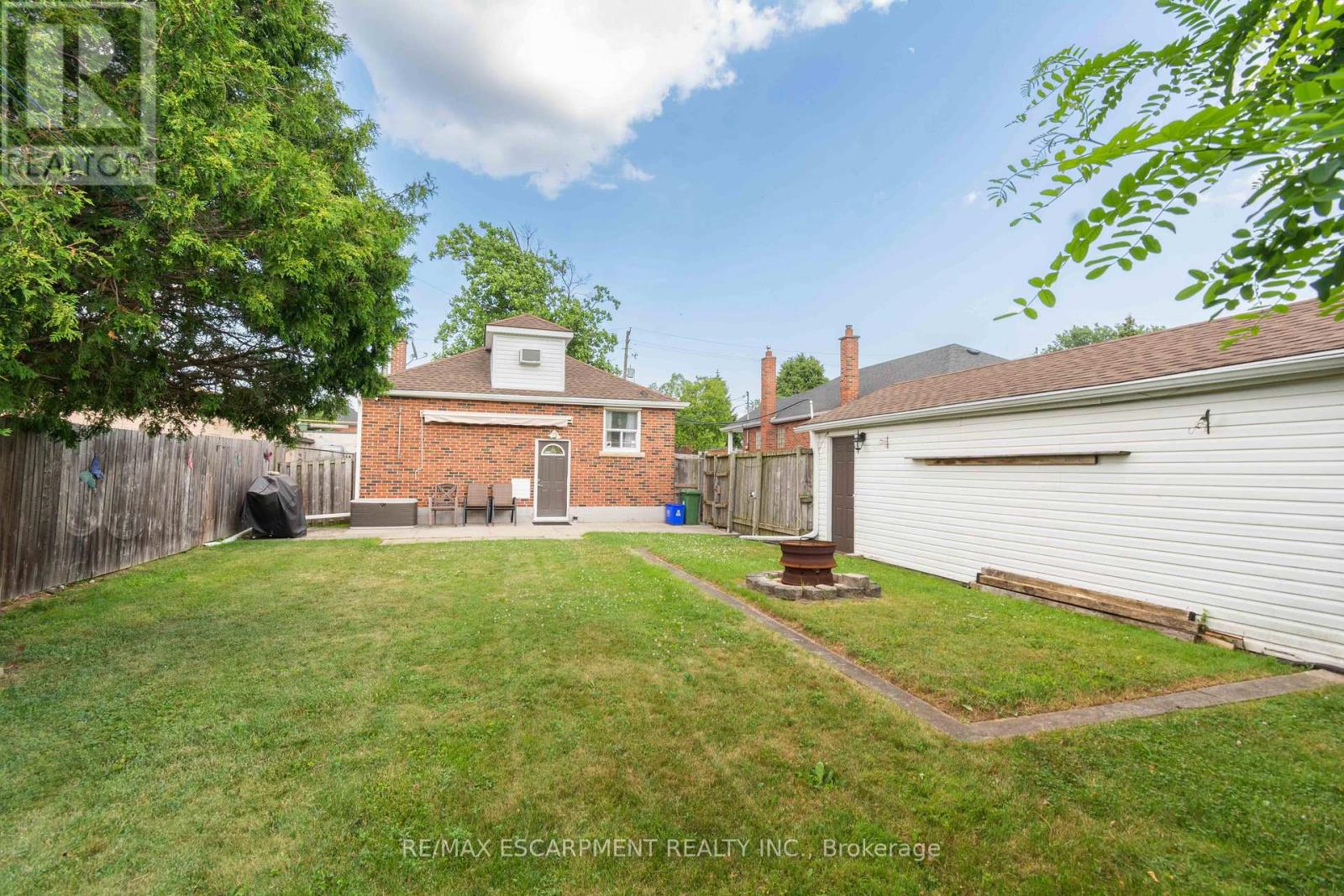 Single Family House for Sale in  COCHRANE ROAD Hamilton (Rosedale) 