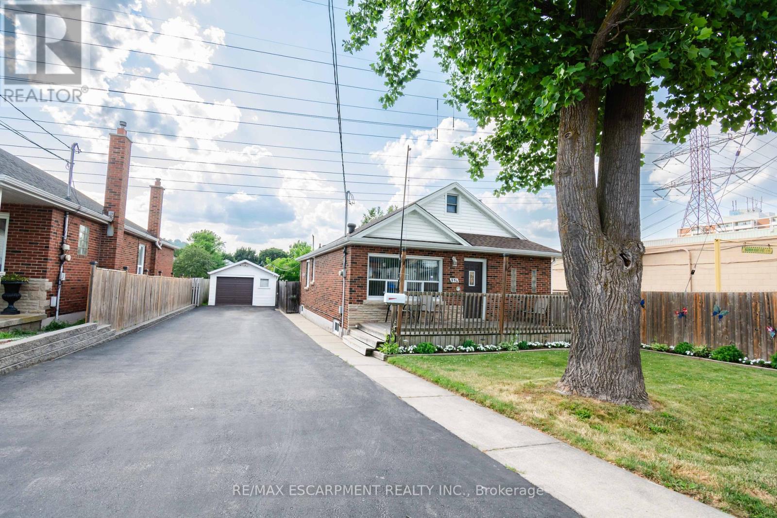 Single Family House for Sale in  COCHRANE ROAD Hamilton (Rosedale) 