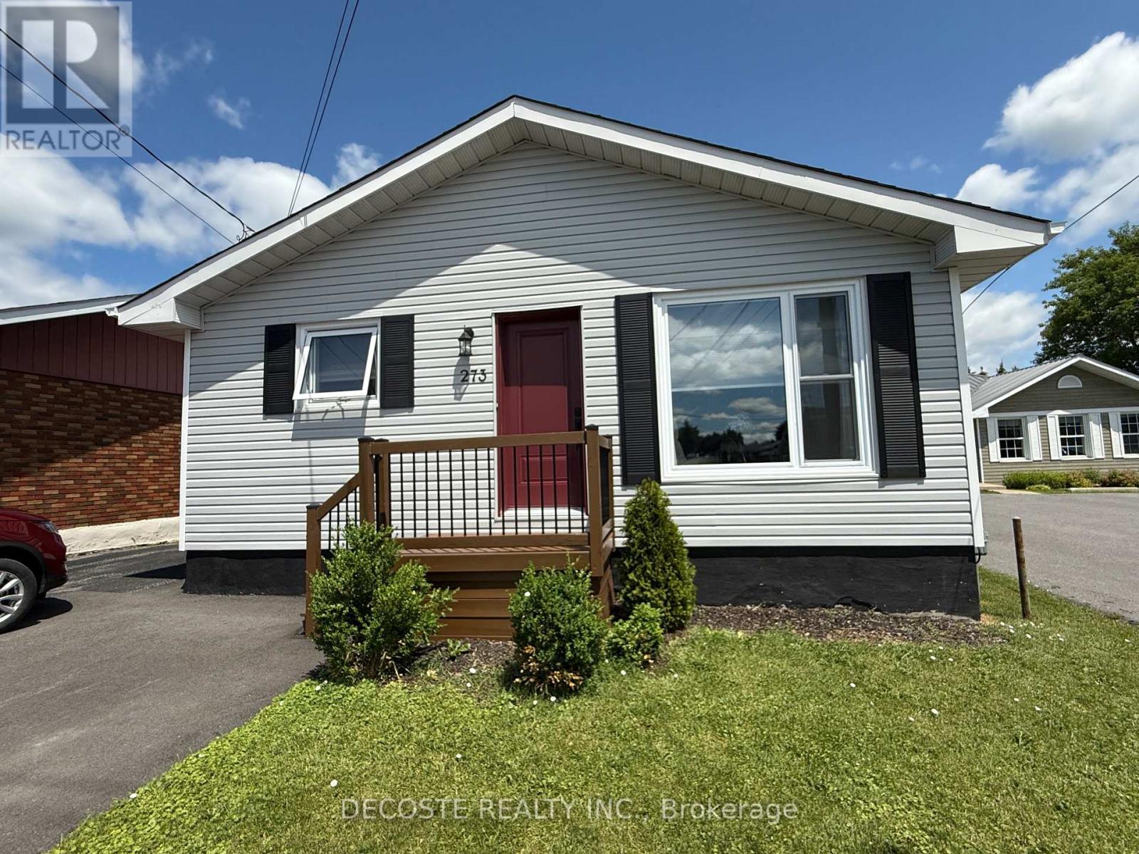 Photo 4 of 273 Main Street S, North Glengarry ON
