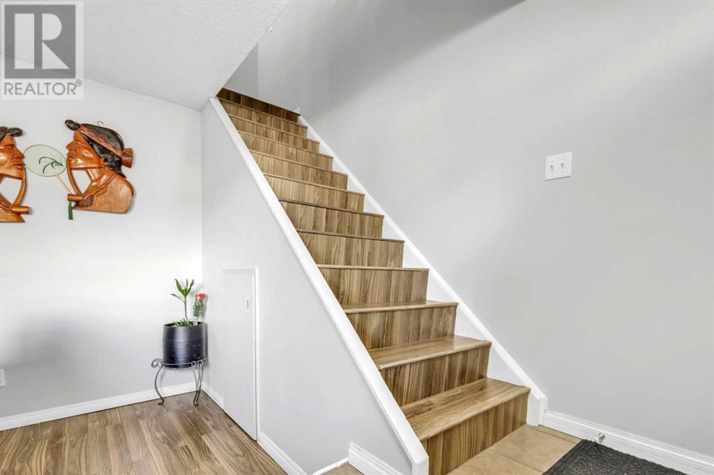Single Family House for Sale in    Street SW Glenbrook Calgary 
