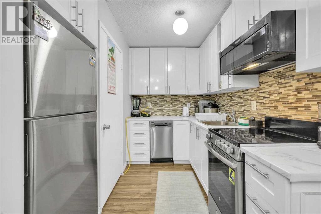 Single Family House for Sale in    Street SW Glenbrook Calgary 