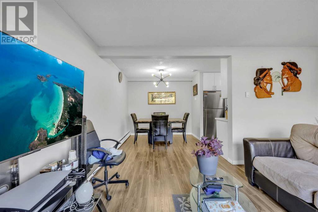 Single Family House for Sale in    Street SW Glenbrook Calgary 