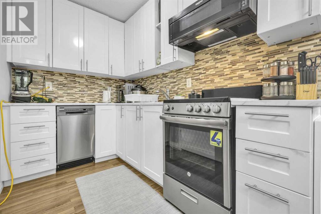 Single Family House for Sale in    Street SW Glenbrook Calgary 