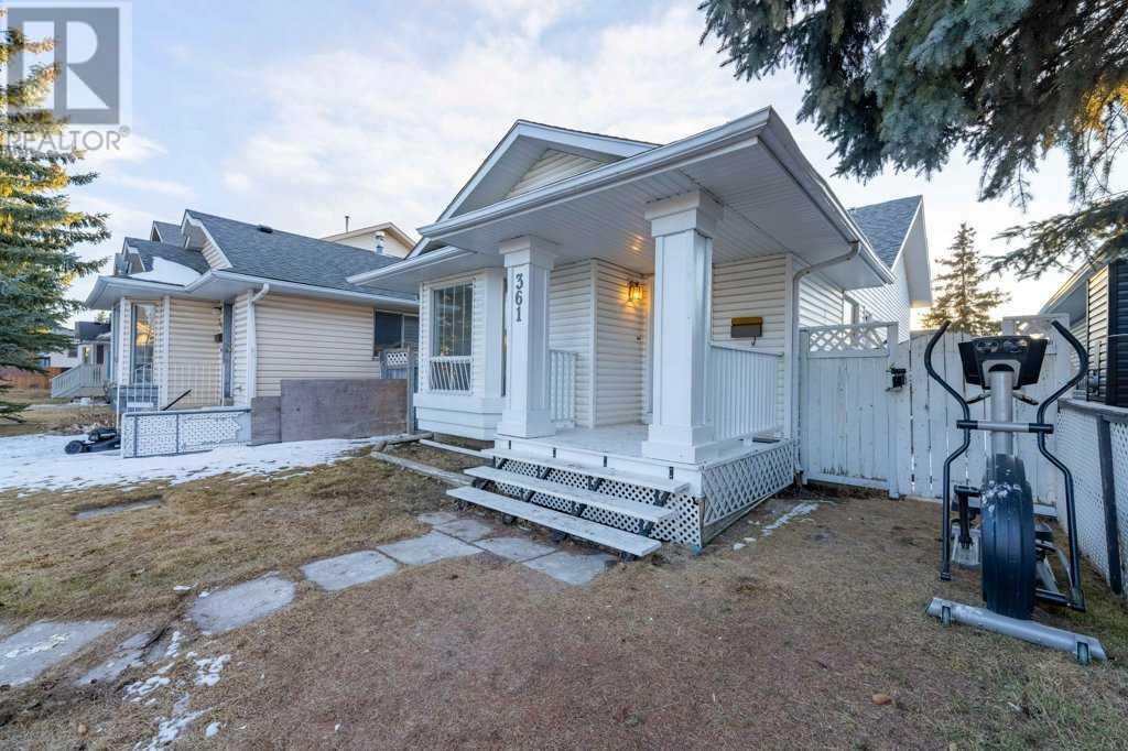 Single Family House 4 Level for Sale in  Martinwood Place NE Martindale Calgary 
