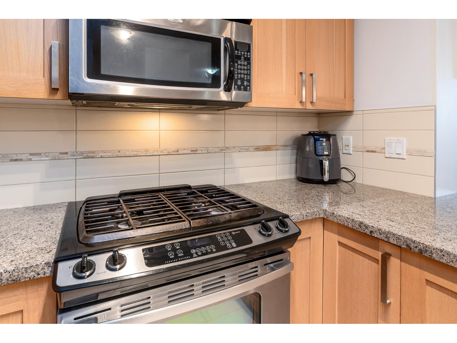 Photo 13 of 312 15918 26 Avenue, Surrey BC