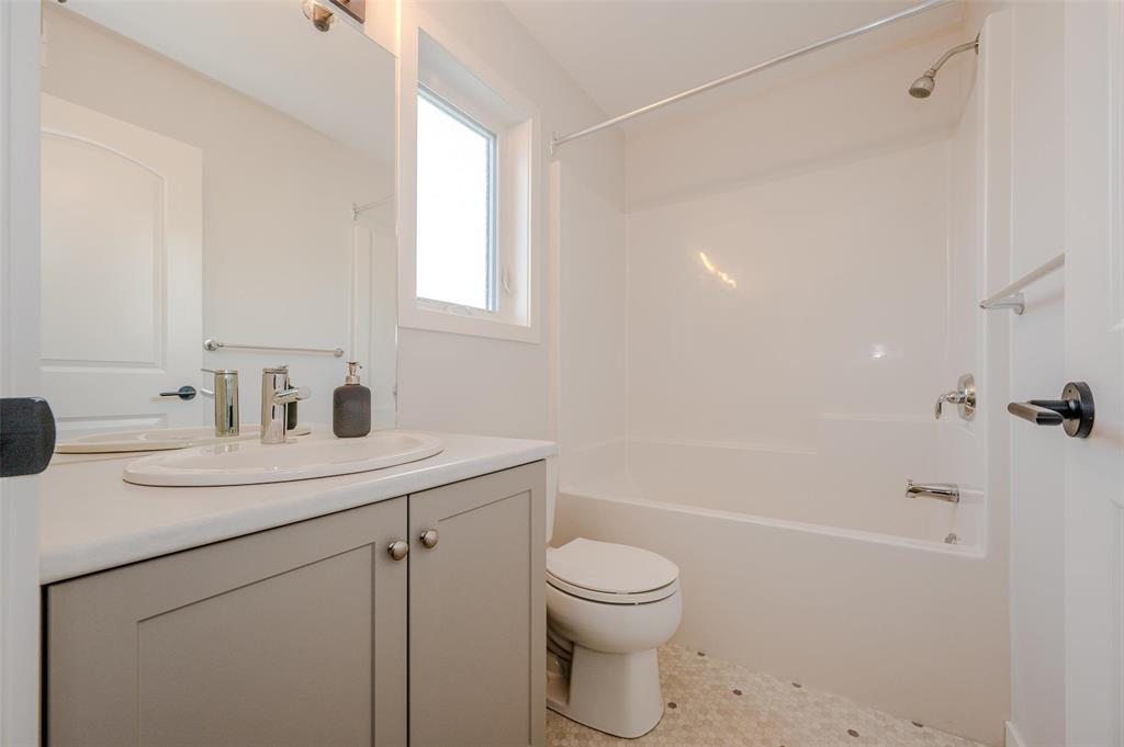Photo 37 of 12 242 Ravenhurst Street, Winnipeg MB