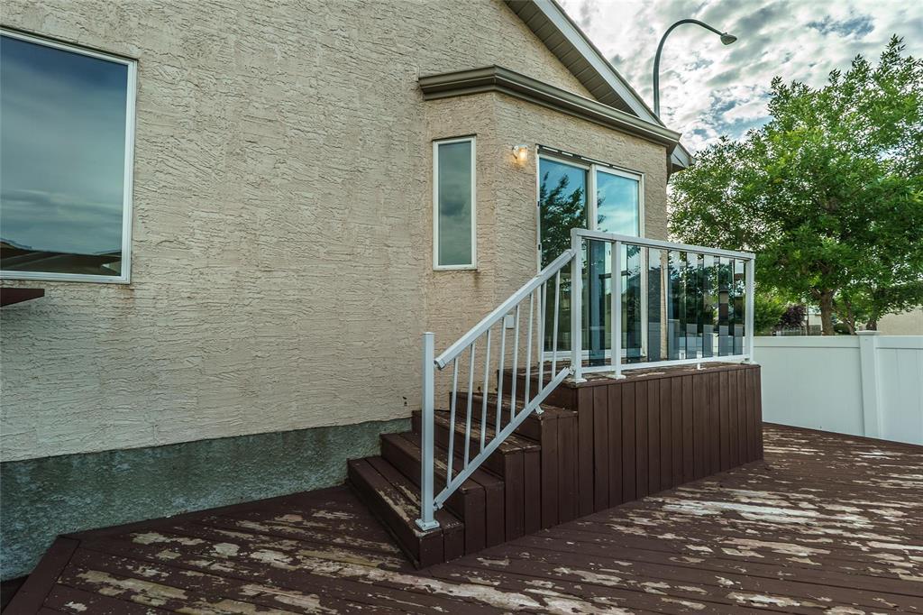 Photo 38 of 2 Samara Cove, Winnipeg MB