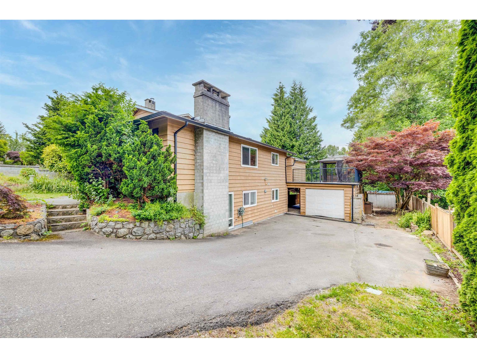 Photo 3 of 19997 50 Avenue, Langley BC