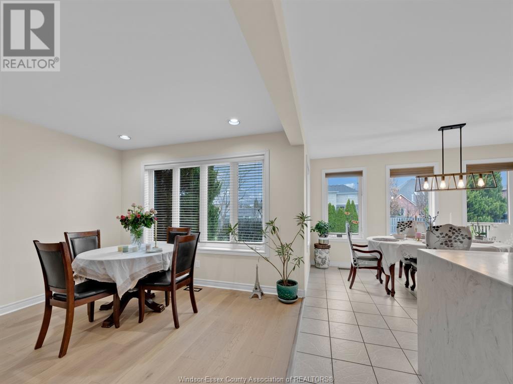 Photo 14 of 137 Seymour Crescent, Lakeshore ON