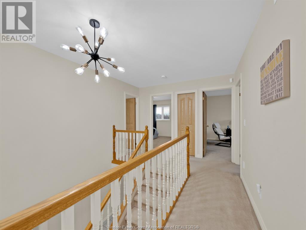 Photo 22 of 137 Seymour Crescent, Lakeshore ON