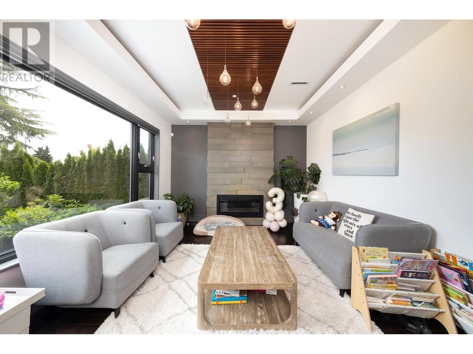 Photo 6 of 3521 Puget Drive, Vancouver BC