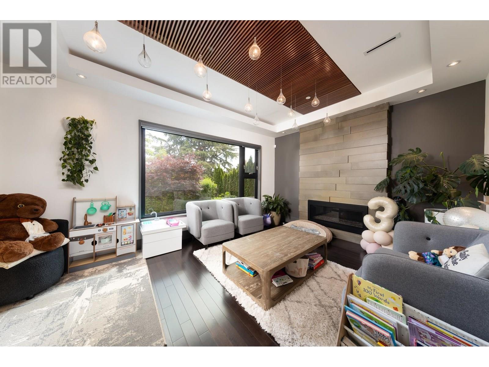 Photo 5 of 3521 Puget Drive, Vancouver BC