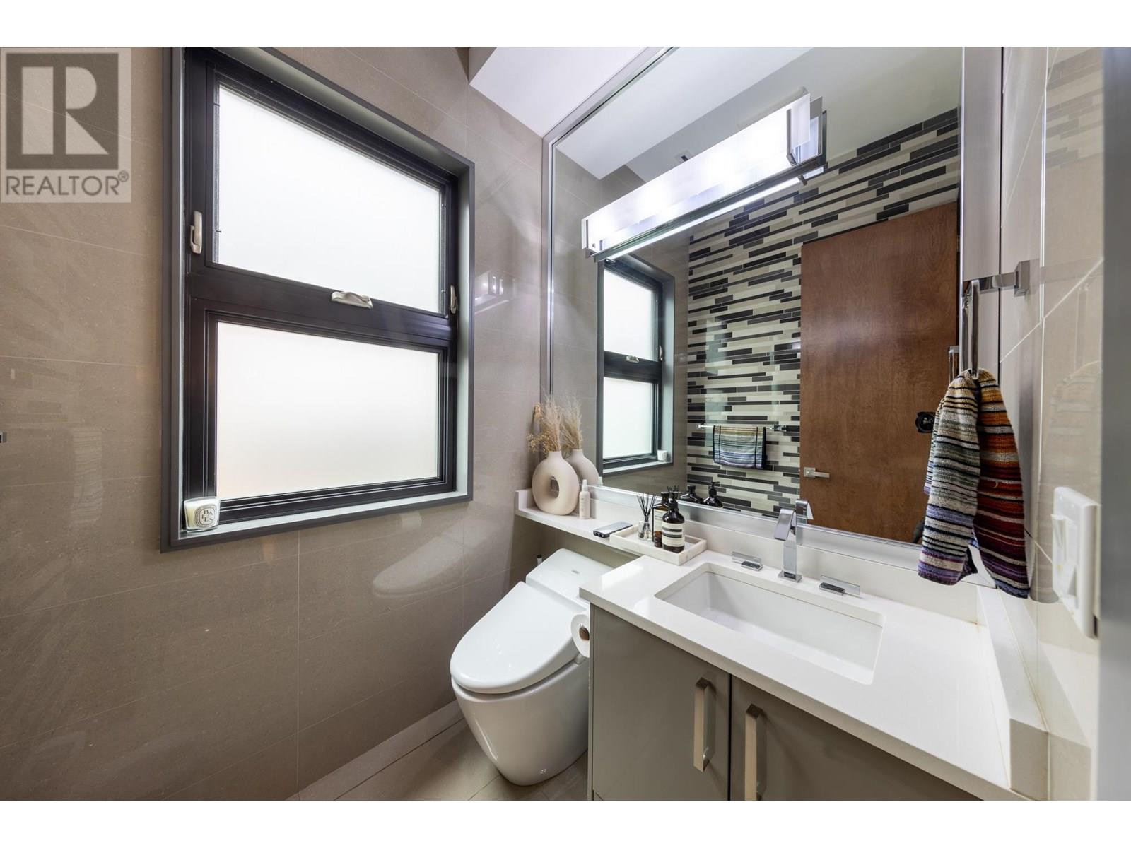 Photo 18 of 3521 Puget Drive, Vancouver BC