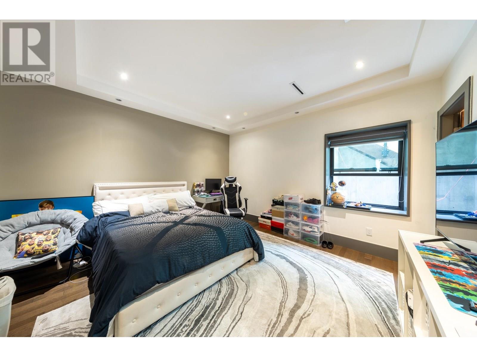 Photo 34 of 3521 Puget Drive, Vancouver BC