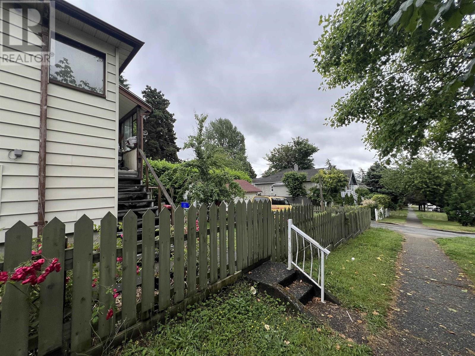 1224 SIXTH AVENUE, New Westminster
