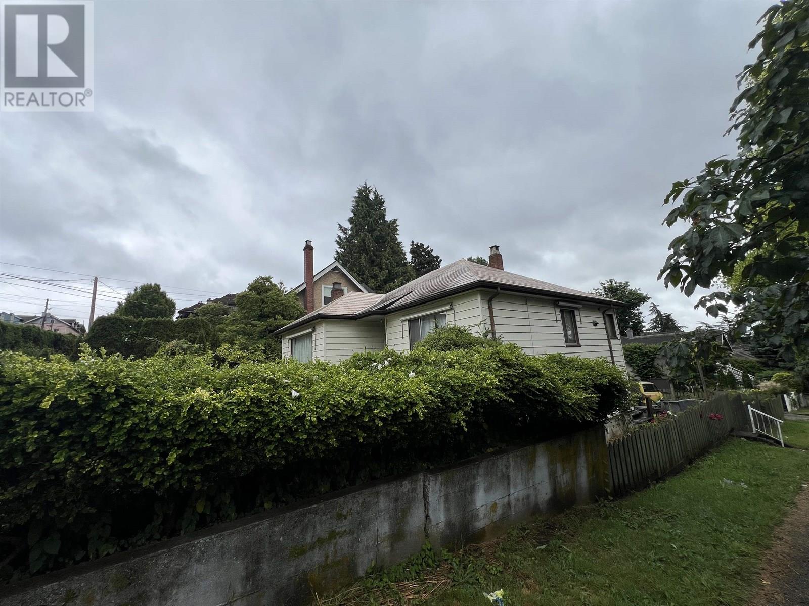 1224 SIXTH AVENUE, New Westminster