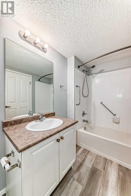 Single Family House for Sale in   Somervale Court SW Somerset Calgary 