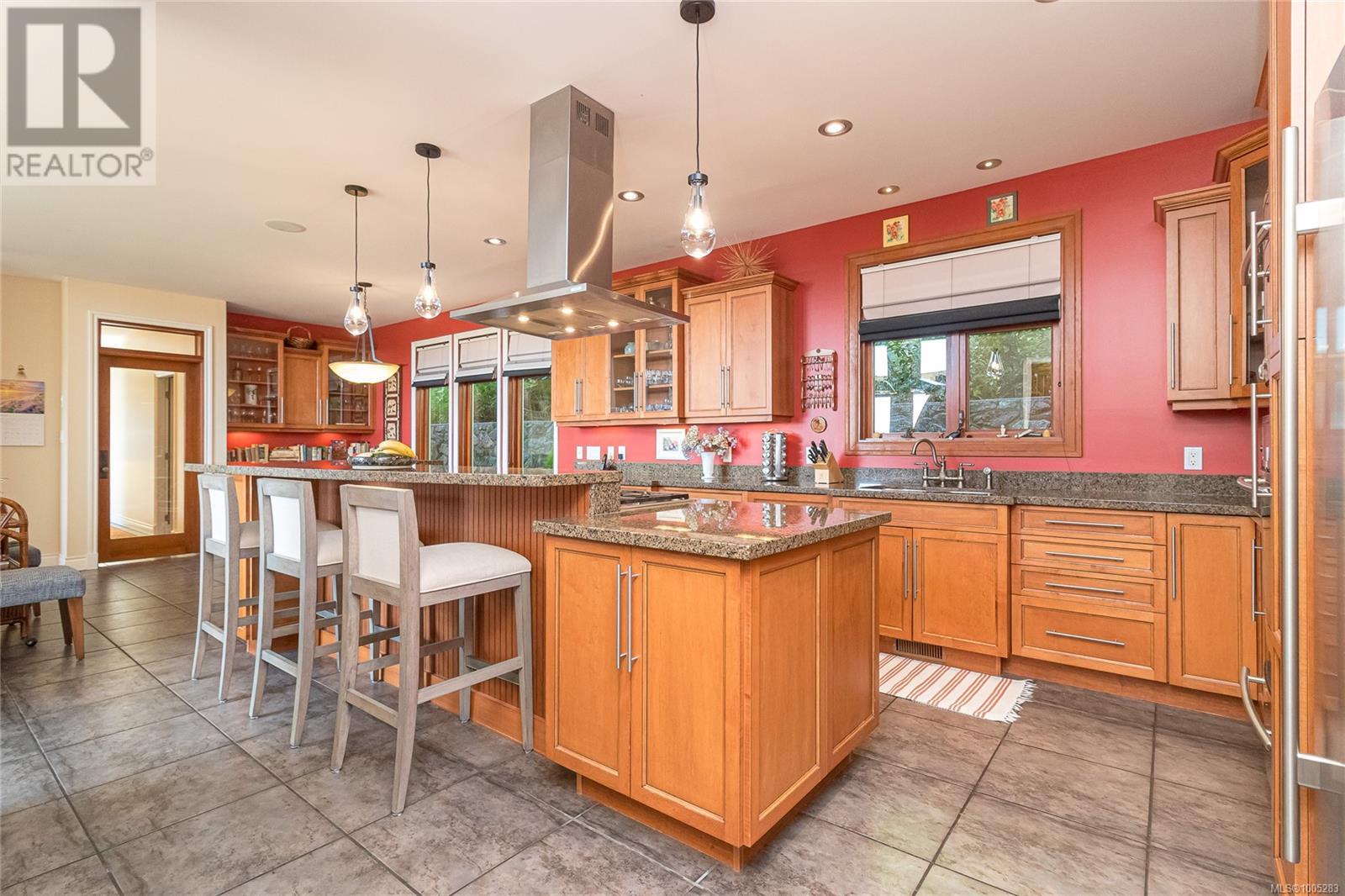 Photo 14 of 7014 Beach View Crt, Central Saanich BC