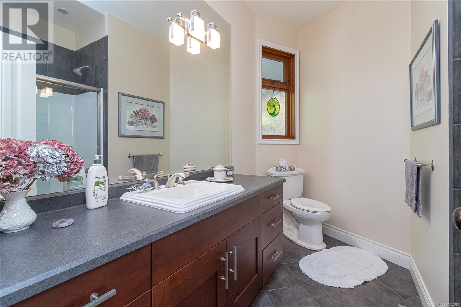 Photo 32 of 7014 Beach View Crt, Central Saanich BC