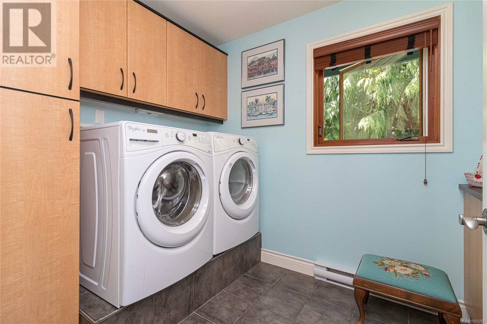 Photo 35 of 7014 Beach View Crt, Central Saanich BC
