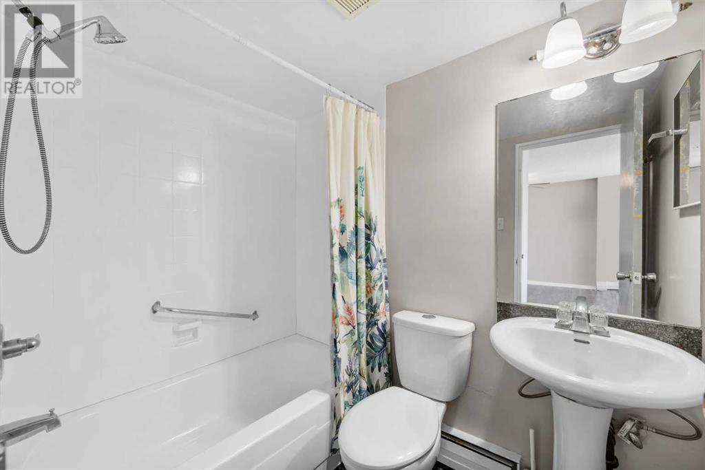 Single Family House for Sale in    Avenue SW Cliff Bungalow Calgary 