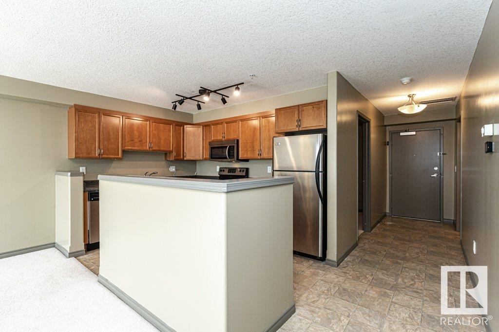 Photo 42 of 215 1589 Glastonbury Bv Nw, Edmonton AB