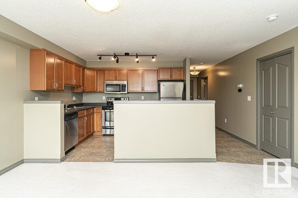 Photo 46 of 215 1589 Glastonbury Bv Nw, Edmonton AB
