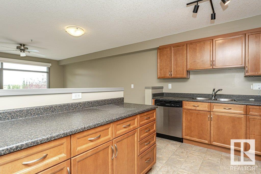 Photo 36 of 215 1589 Glastonbury Bv Nw, Edmonton AB