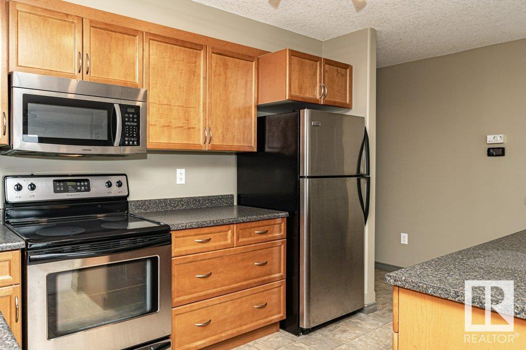 Photo 7 of 215 1589 Glastonbury Bv Nw, Edmonton AB