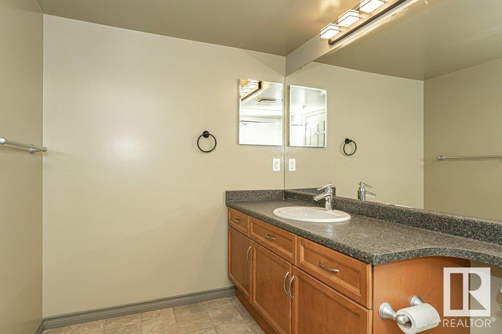 Photo 39 of 215 1589 Glastonbury Bv Nw, Edmonton AB