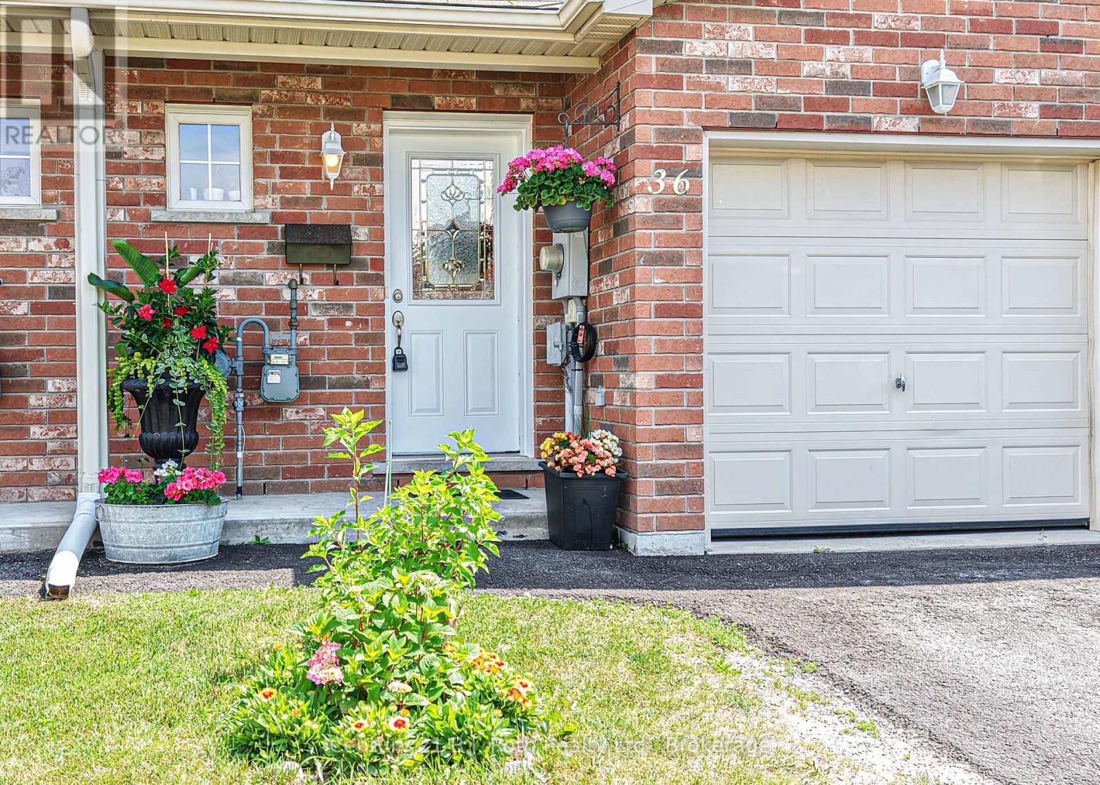 Photo 19 of 36 Michelle Drive, Orillia ON