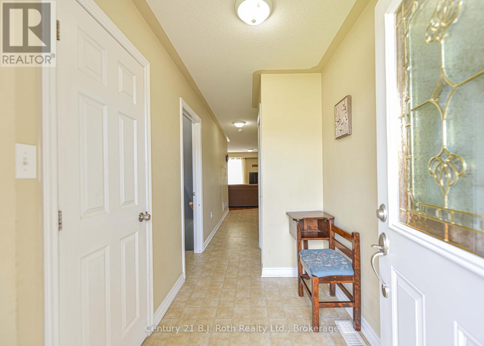 Photo 15 of 36 Michelle Drive, Orillia ON