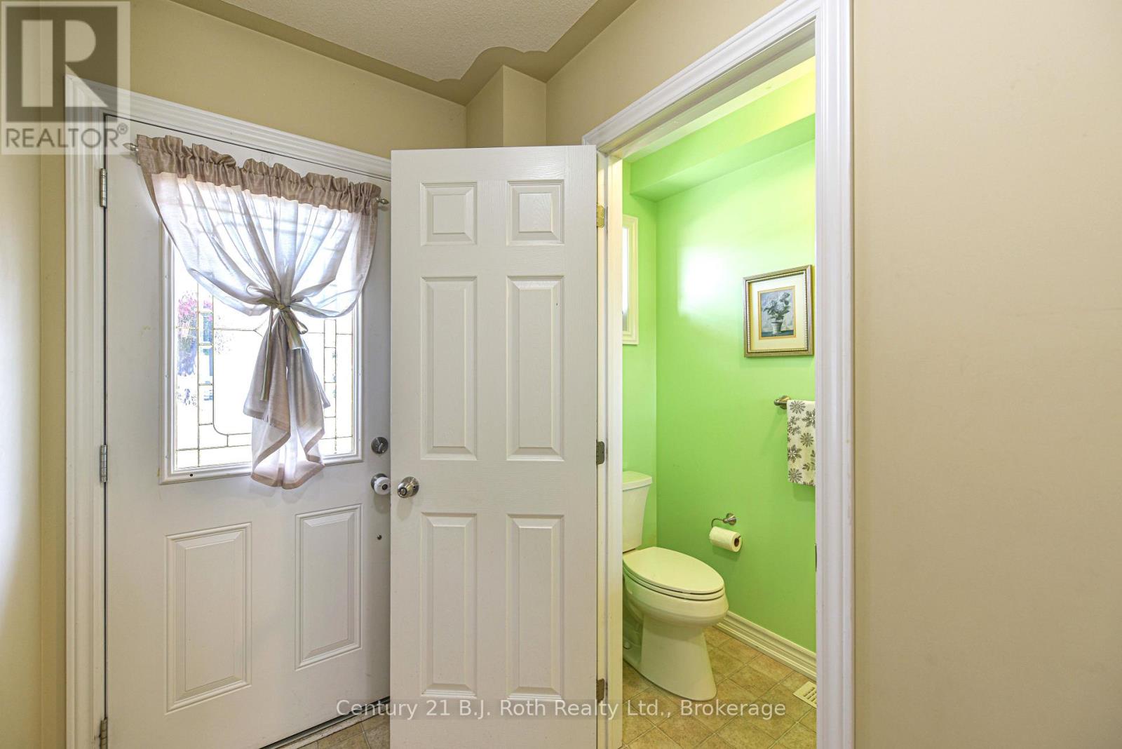 Photo 9 of 36 Michelle Drive, Orillia ON