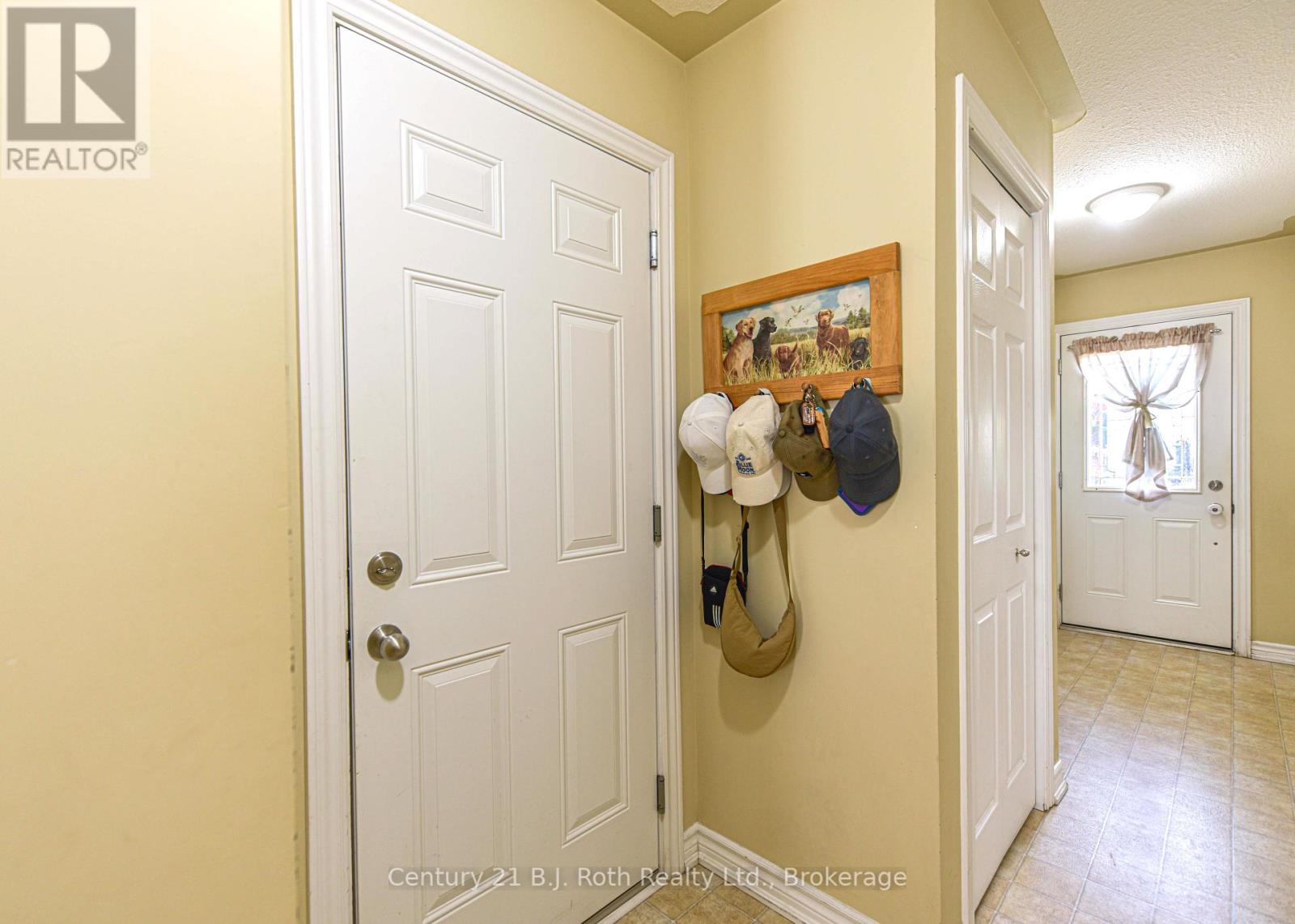 Photo 13 of 36 Michelle Drive, Orillia ON