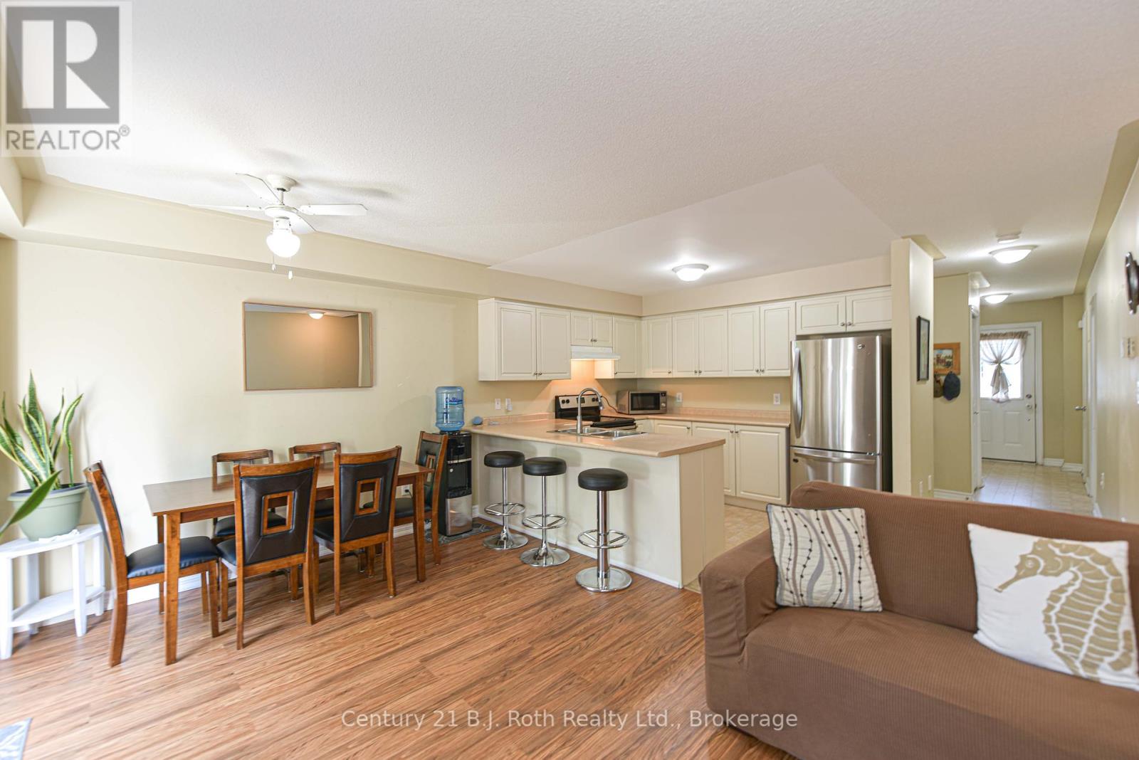 Photo 5 of 36 Michelle Drive, Orillia ON
