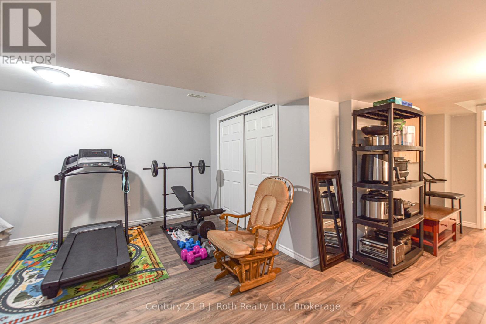 Photo 23 of 36 Michelle Drive, Orillia ON