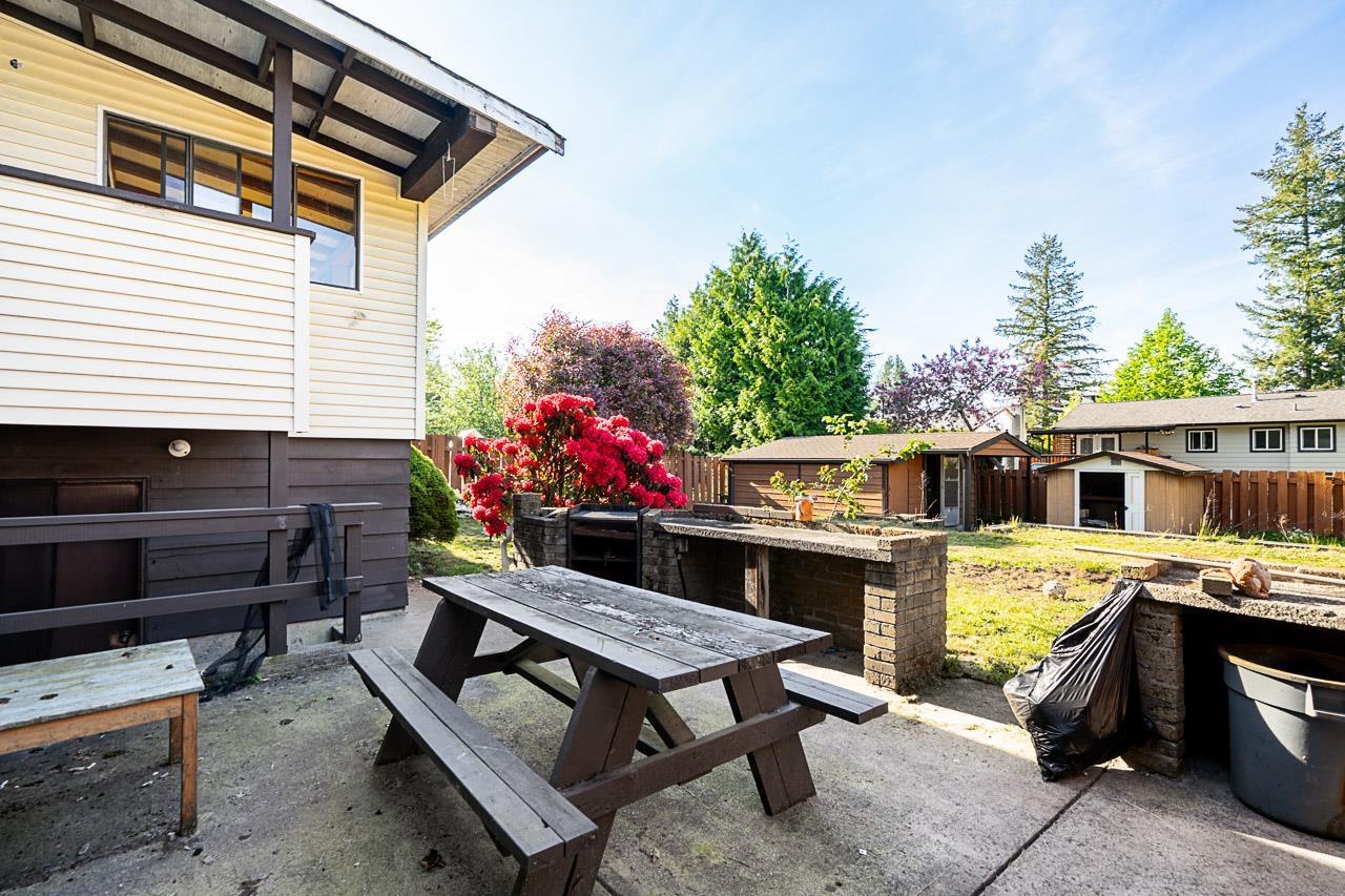 Photo 7 of 20221 47 A Avenue, Langley BC
