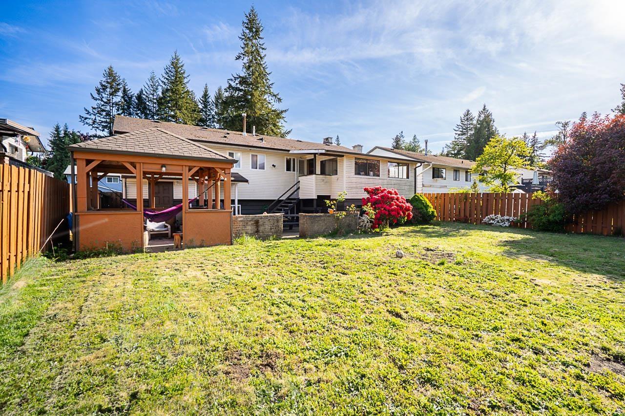 Photo 17 of 20221 47 A Avenue, Langley BC