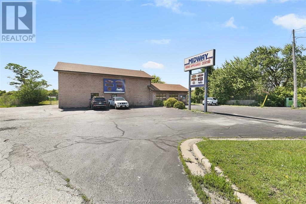 Photo 19 of 1573 Front Road North, Amherstburg ON