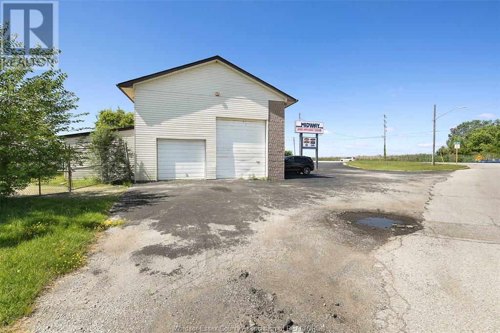 Photo 21 of 1573 Front Road North, Amherstburg ON