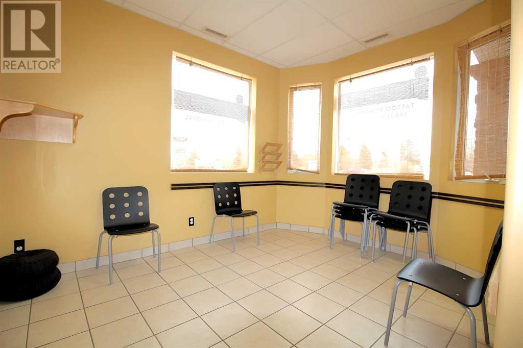 Photo 9 of 2 5021 Parkwood Road, Blackfalds AB