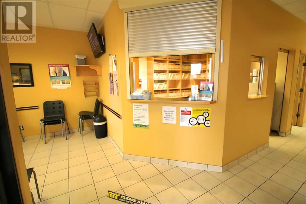 Photo 14 of 2 5021 Parkwood Road, Blackfalds AB