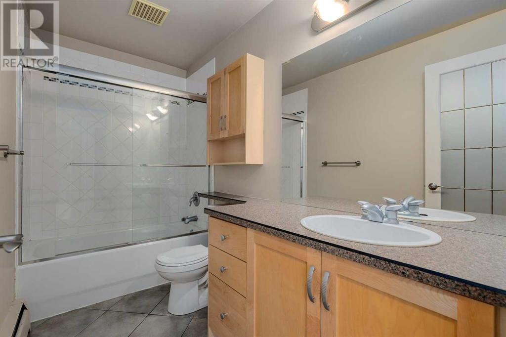 Single Family House for Sale in    Street NE Renfrew Calgary 