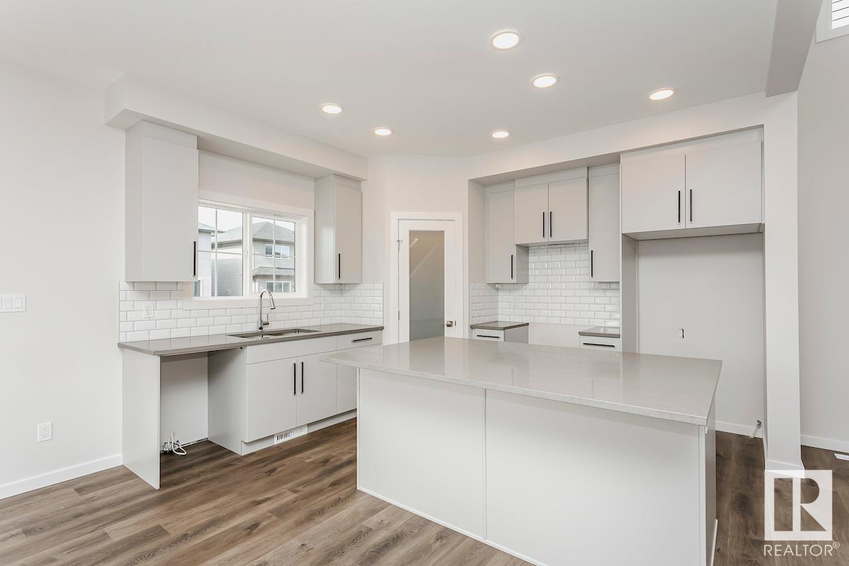 Photo 4 of 17408 2 St Nw, Edmonton AB